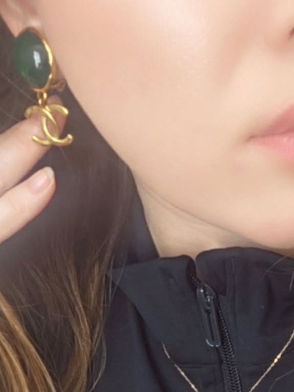 CHANEL Gold-Tone Drop Earrings RARE Gripoix clip ons - Picture 4 of 4